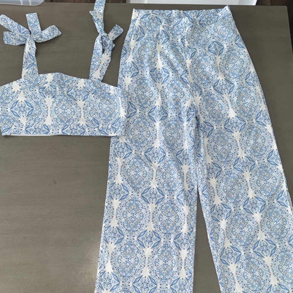 SHEIN Blue and White Floral Set